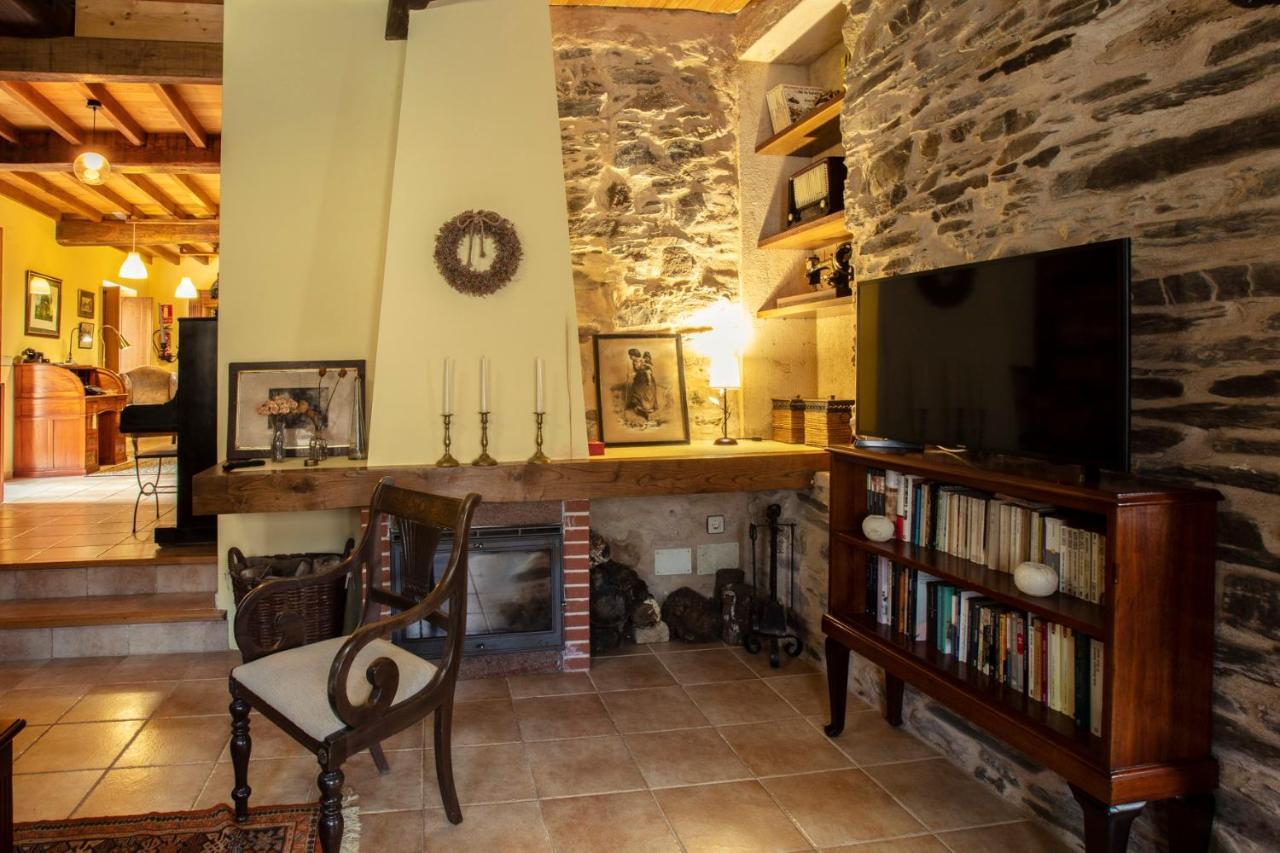 Pensjonat Lugar Del Rio Couzadoiro Zewnętrze zdjęcie
